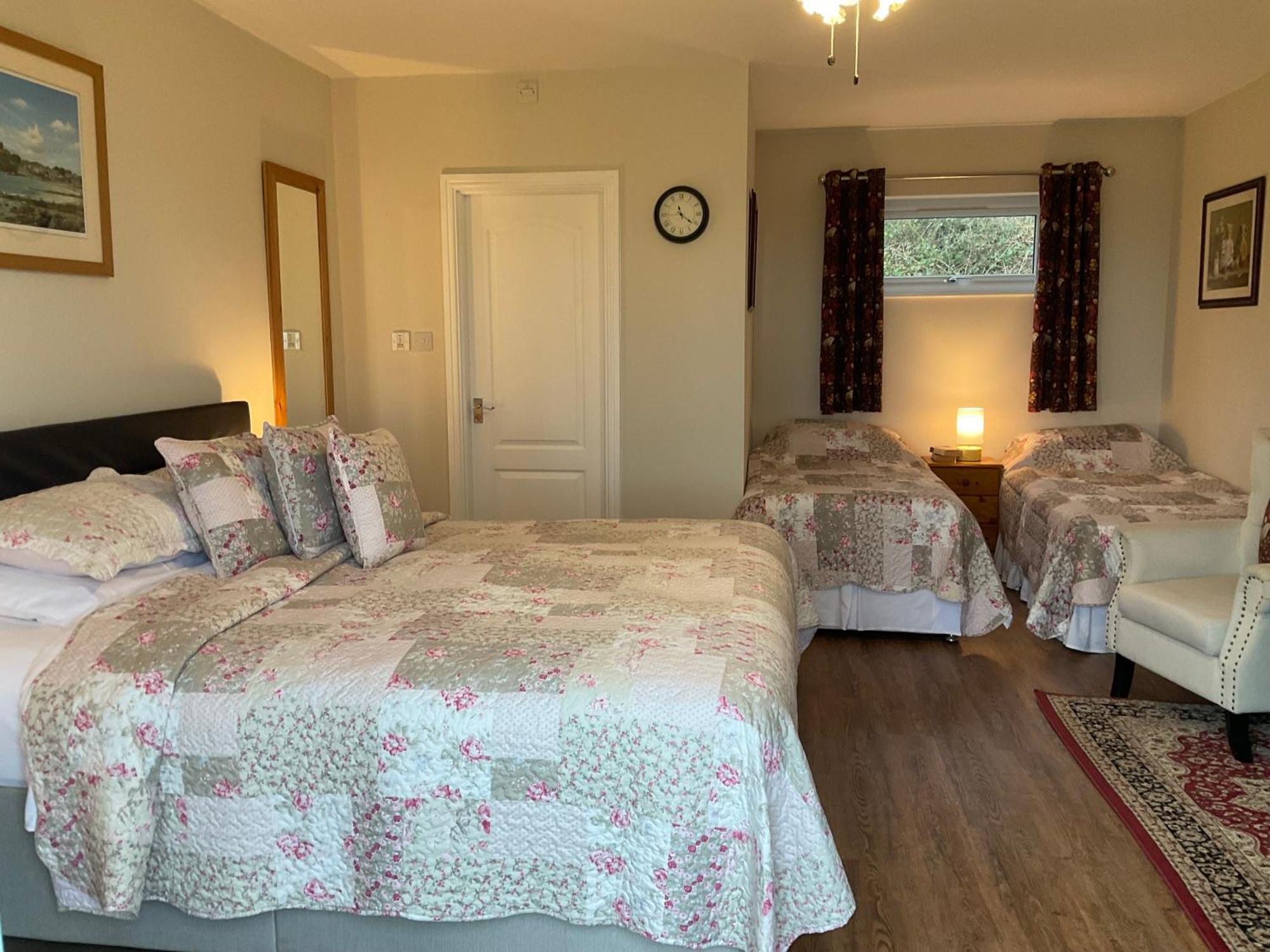 The Old Farmhouse B&B Dyffryn Ardudwy Номер фото